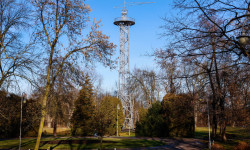 Wieża spadochronowa w parku Kościuszki znajduje się w rejestrze zabytków_fot. KAW